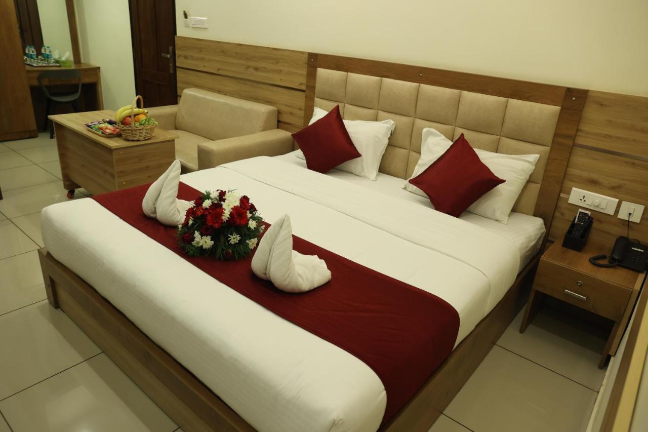 Balaji Regency Kanhangad Kannangad Eksteriør bilde
