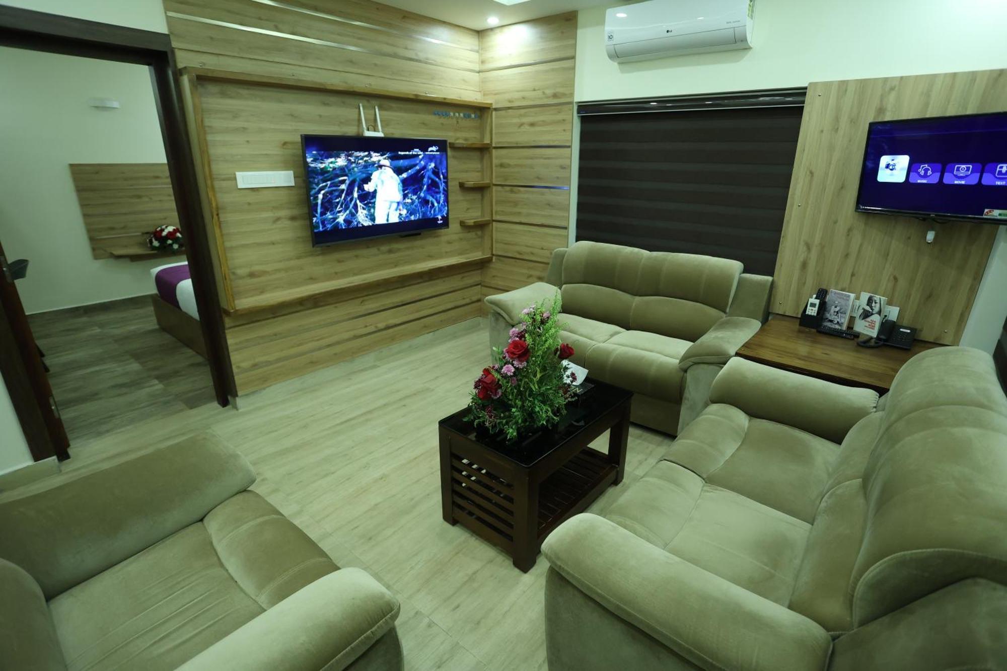 Balaji Regency Kanhangad Kannangad Eksteriør bilde